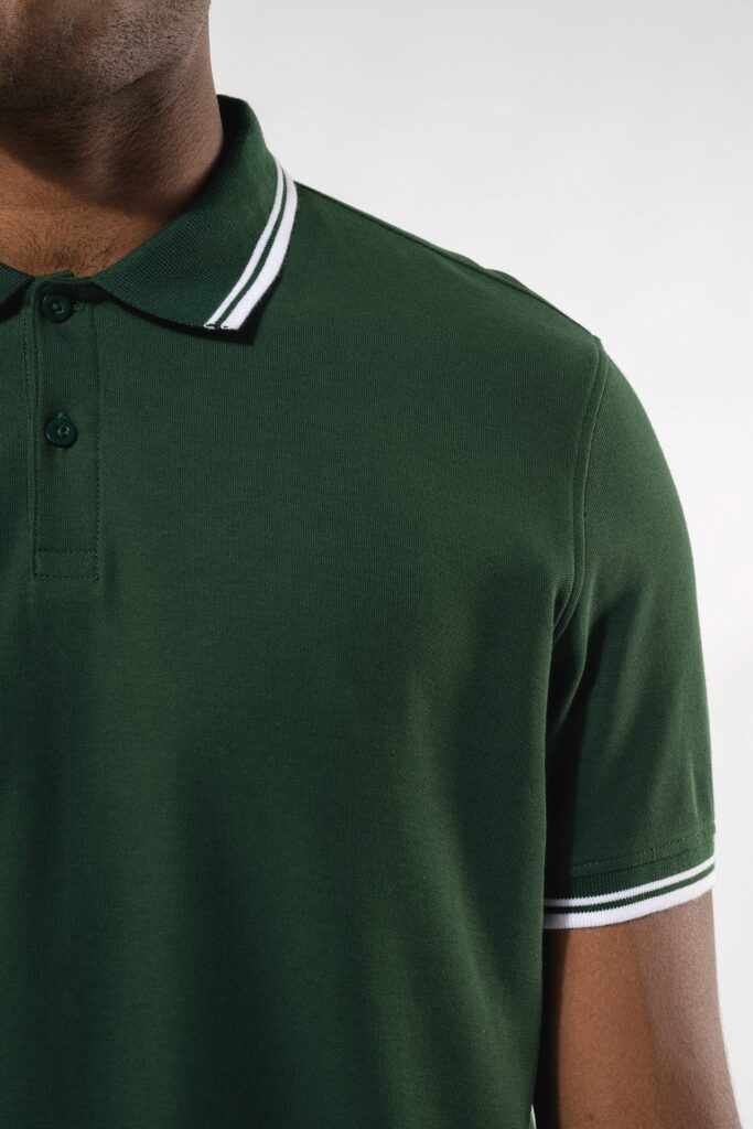 Polo homme manches courtes à liserés contrastés