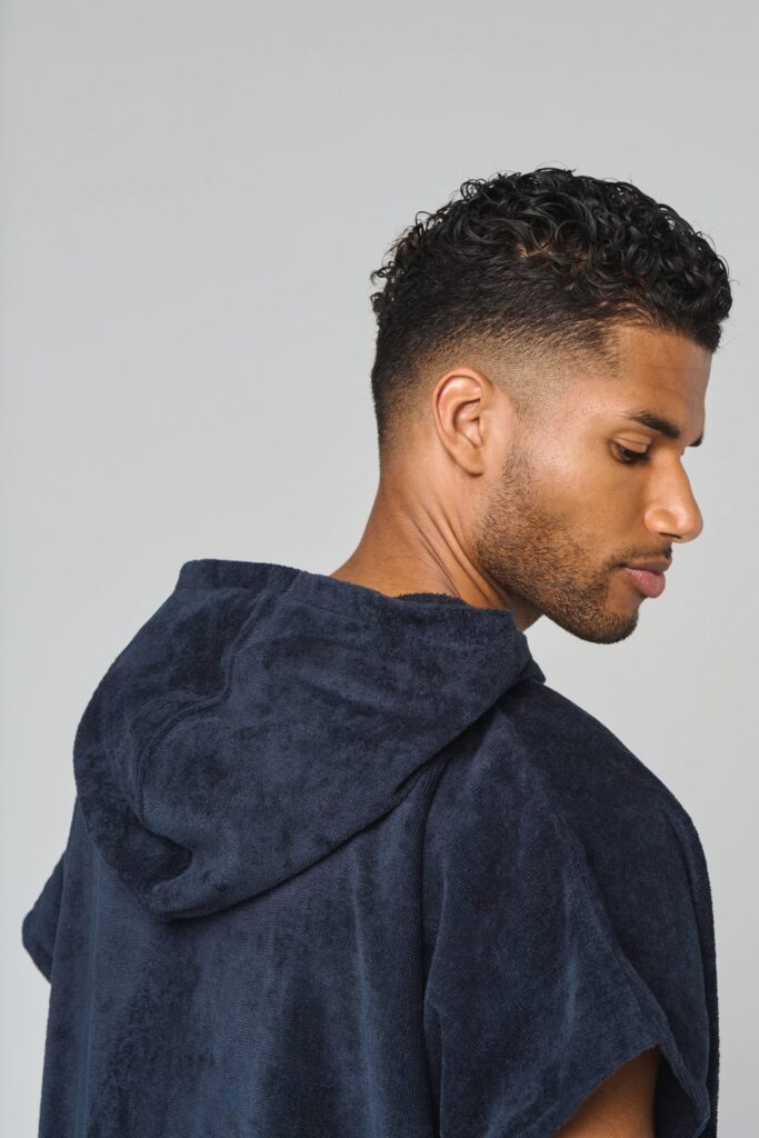 Poncho éponge à capuche unisexe